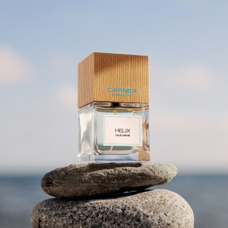 Helix van Carner Barcelona nu te koop bij De Parfumeur