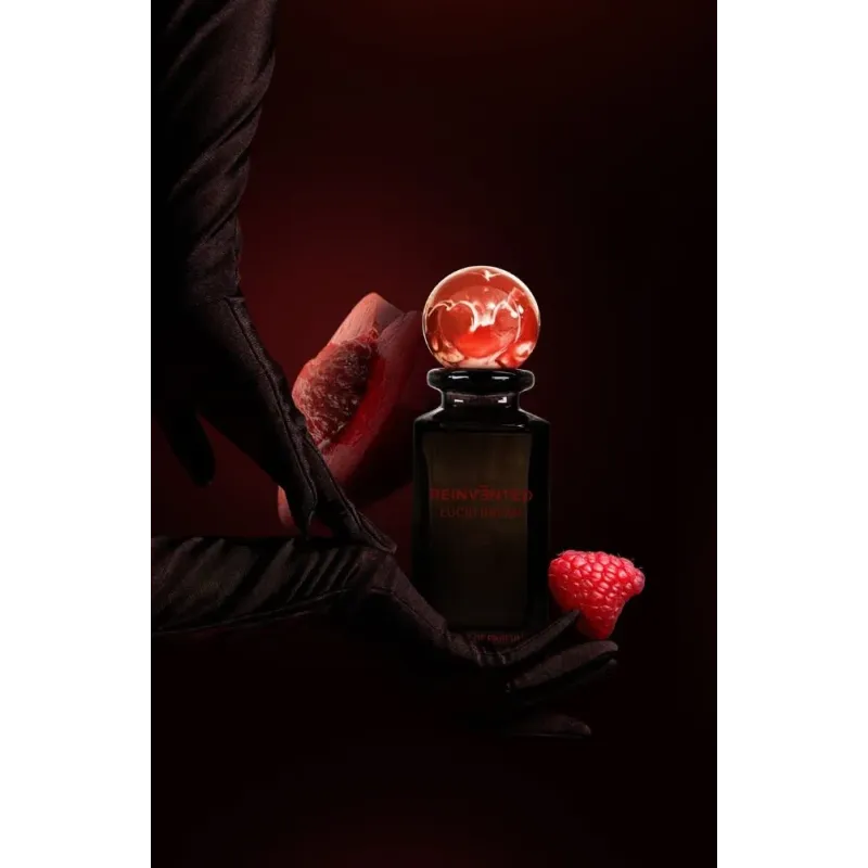 Lucid Dream van REINVENTED parfums, nu verkrijgbaar bij De Parfumeur Lucid Dream van REINVENTED parfums, nu verkrijgbaar bij De Parfumeur